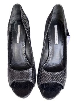 Vera Wang Lavender Label Selima Black Snake Textured Peep Toe Heels Size 8.5M